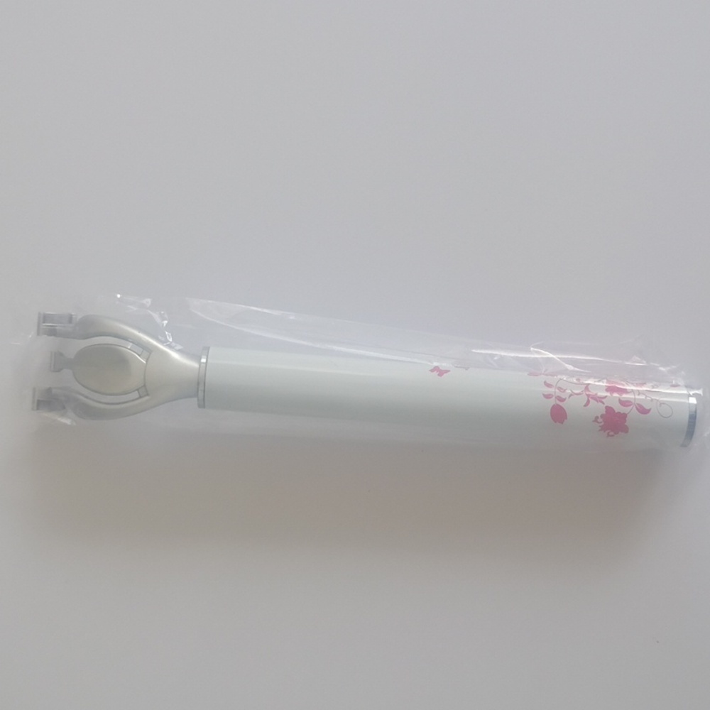 Red Razors With handle - Picture 3 of 5